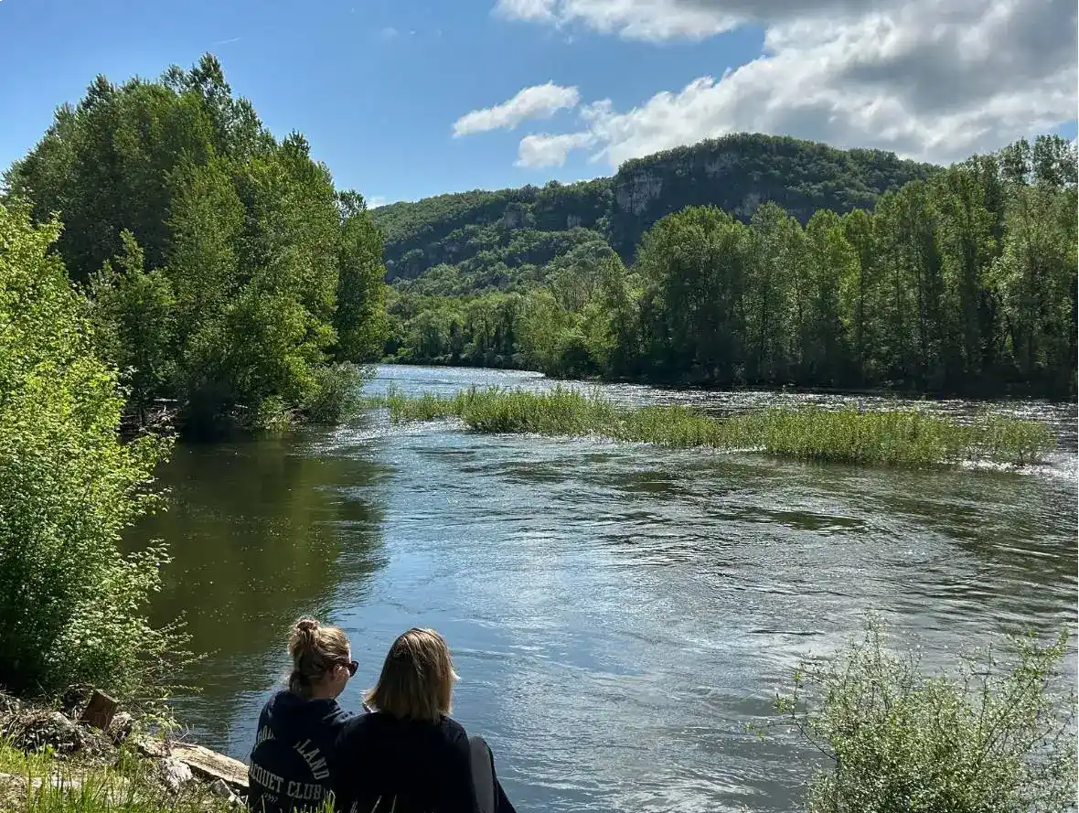 emplacement camping proche riviere dordogne