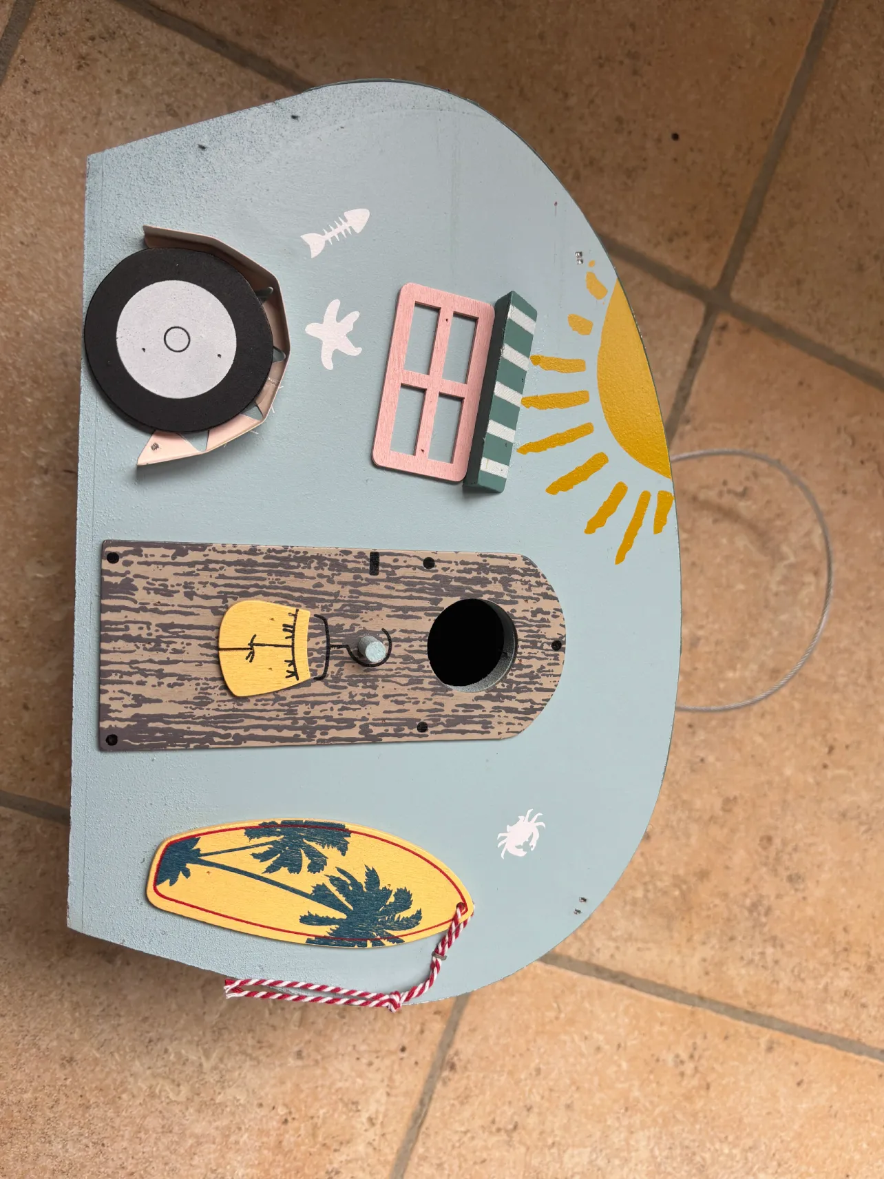 decoration murale camping lot